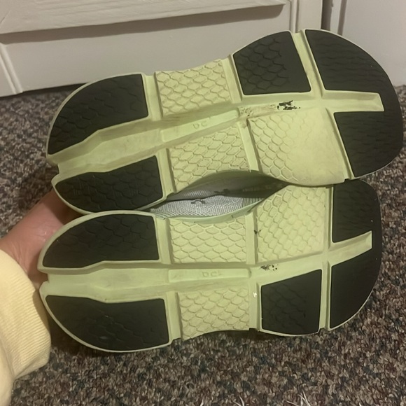 On Running‎ On Cloudgo Frost Hay White Green Shoes size 6.5 - Picture 10 of 10